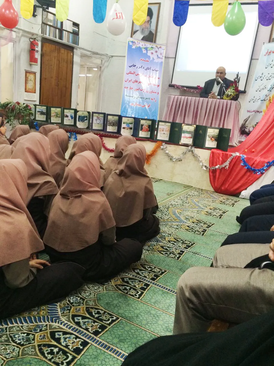 سخنرانی در جمع دانش‌آموزان مدرسه زینبیه تهران