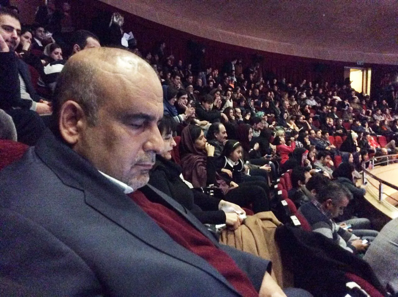 حضور در اختتامیه سی و چهارمین جشنواره فیلم فجر