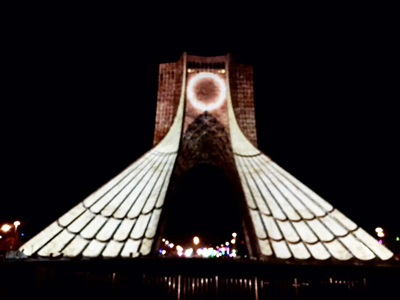 برنامه سمفونی نور «سیمرغ صلح»