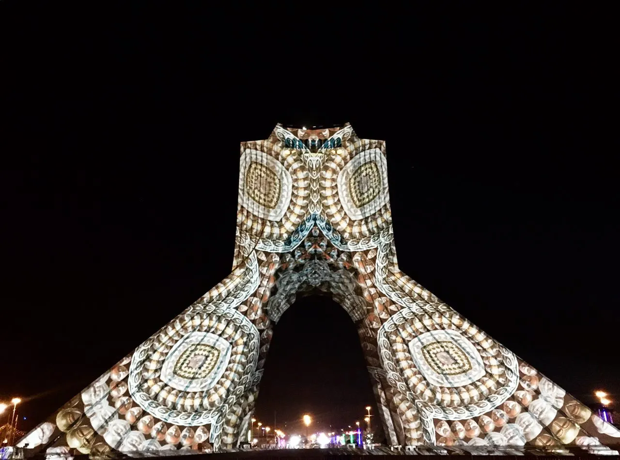 برنامه سمفونی نور «سیمرغ صلح»