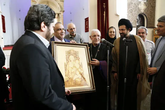 گردهمایی "تجلی دوستی و الفت بین مسلمانان و مسیحیان جهان" در کلیسای ارامنه