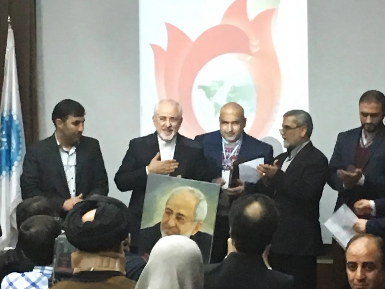 همایش «ایثار، زبان صلح جهانی» با حضور دکتر ظریف وزیر امور خارجه وقت