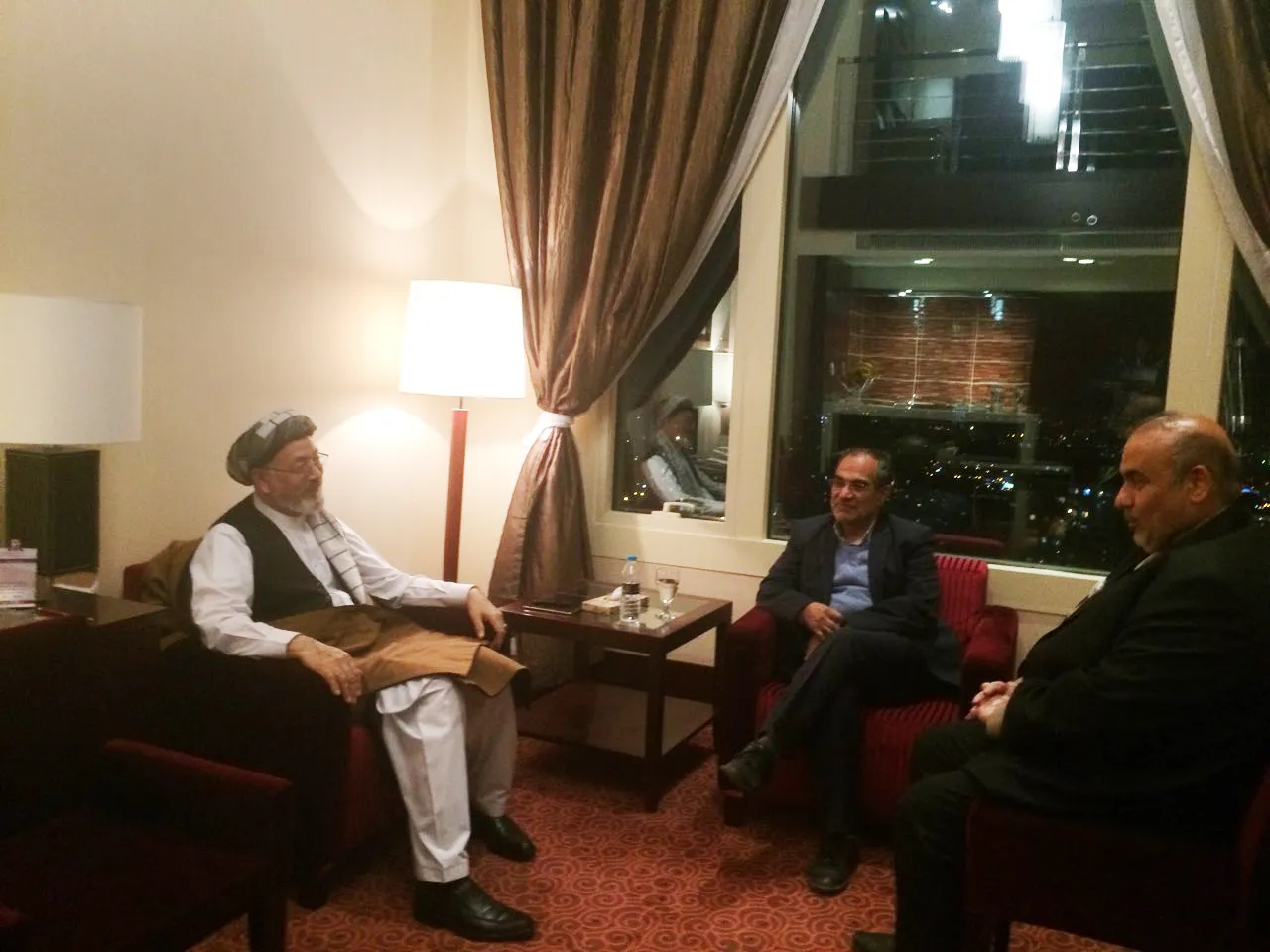 نشست رهبر حزب وحدت اسلامی افغانستان با آقای دکتر ولایتی