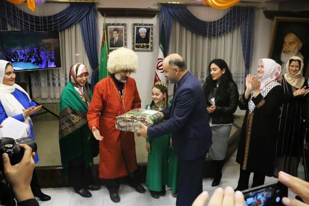 مراسم تودیع رایزن فرهنگی سفارت جمهوری اسلامی ایران در عشقآباد