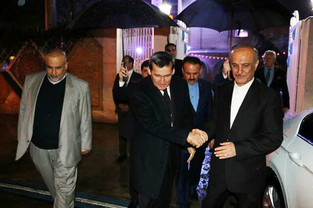 مراسم بزرگداشت پیروزی انقلاب در سفارت ایران در عشقآباد