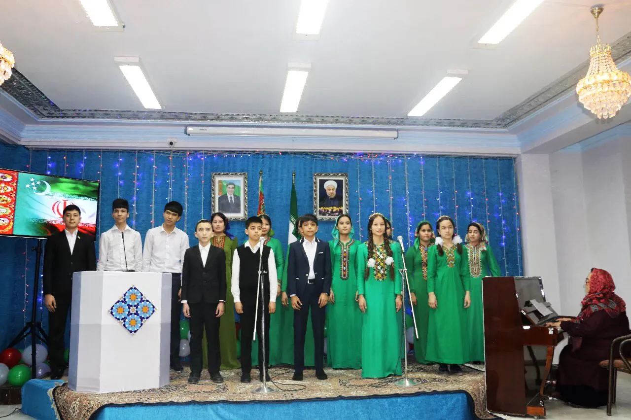 روز جمهوری اسلامی ایران در عشقآباد