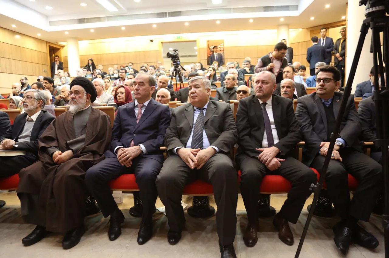 مراسم «شب زبان فارسی - تاجیکی» و رونمایی کتاب «زبان ملت، هستی ملت»