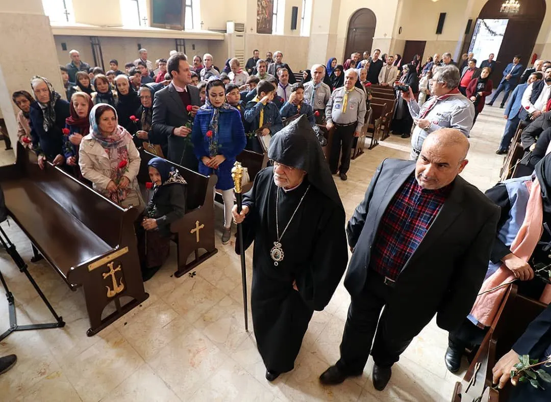 آیین بزرگداشت میلاد حضرت مسیح (ص) با عنوان «میقات ماه و صلیب»