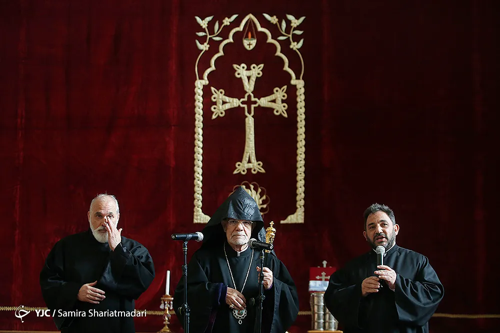 آیین بزرگداشت میلاد حضرت مسیح (ص) با عنوان «میقات ماه و صلیب»