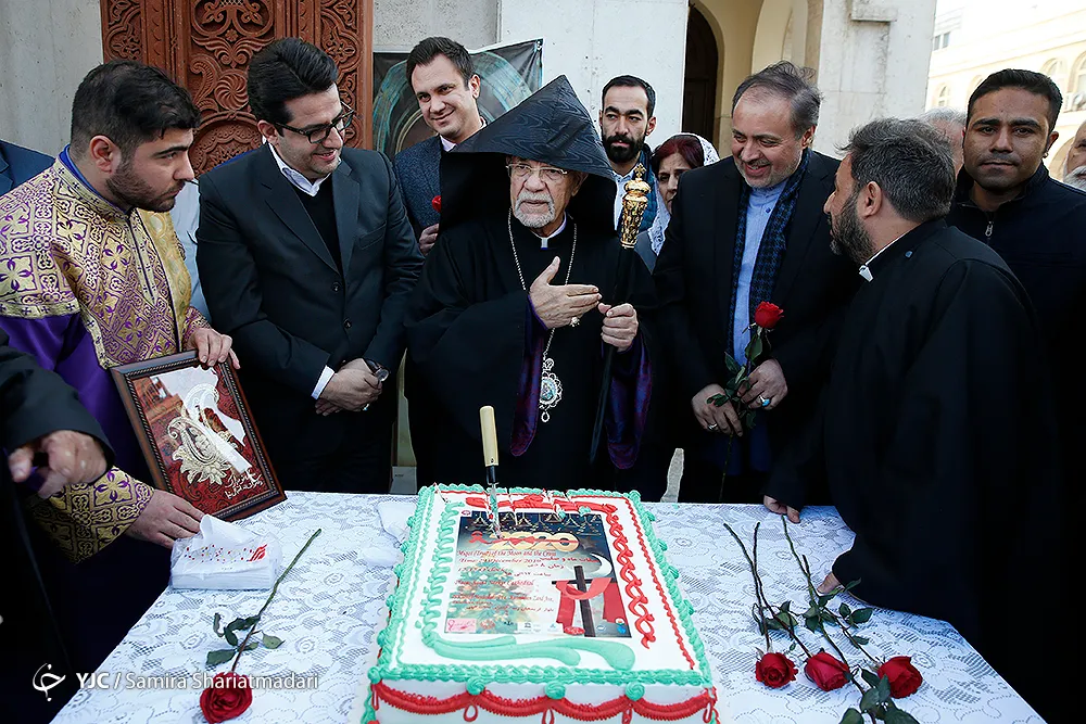آیین بزرگداشت میلاد حضرت مسیح (ص) با عنوان «میقات ماه و صلیب»