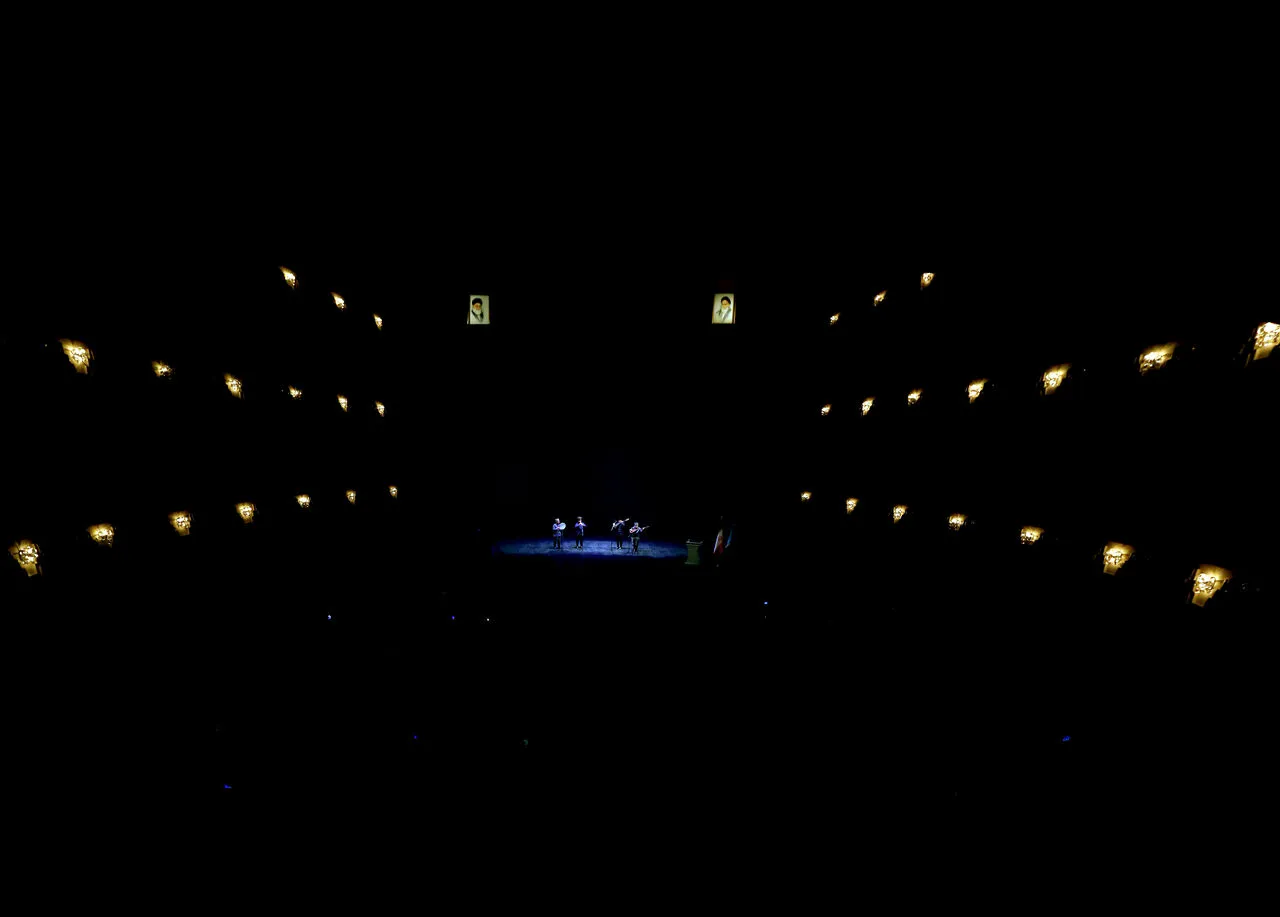 جشن نشان نوروز و نوروز فرهنگی با حضور معاون هنری وزارت ارشاد