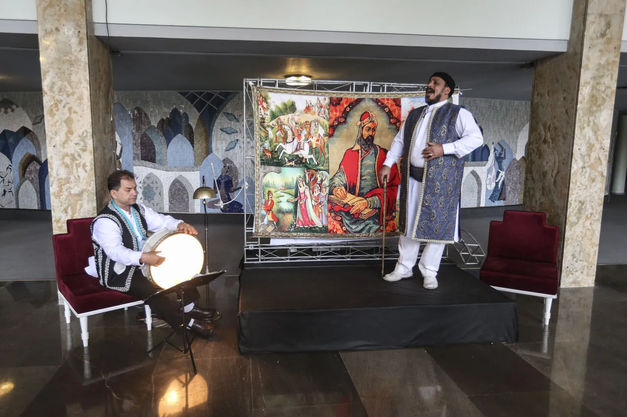 جشن نشان نوروز و نوروز فرهنگی با حضور معاون هنری وزارت ارشاد