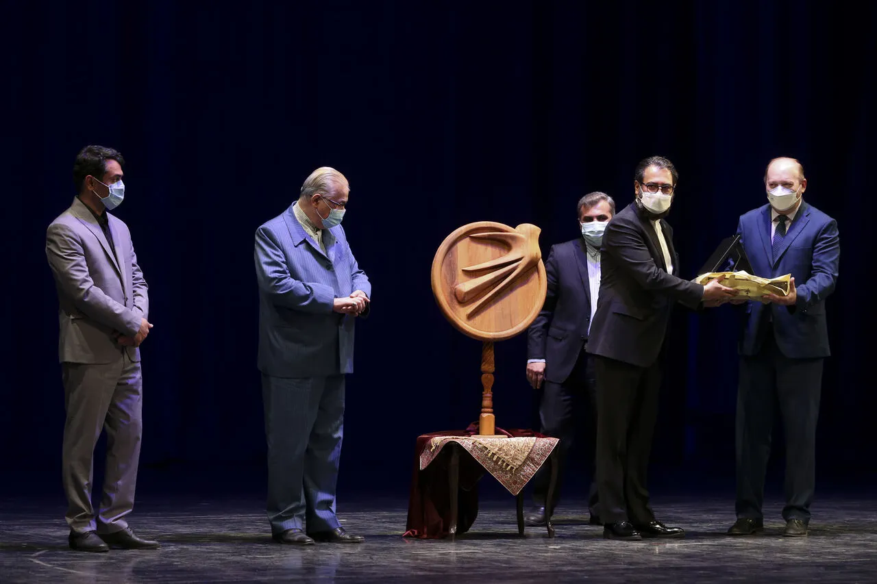 جشن نشان نوروز و نوروز فرهنگی با حضور معاون هنری وزارت ارشاد