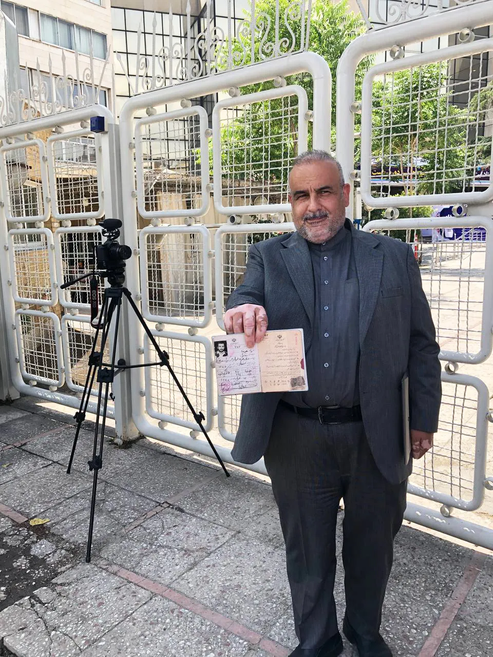 ثبت نام در سیزدهمین دوره انتخابات ریاست جمهوری