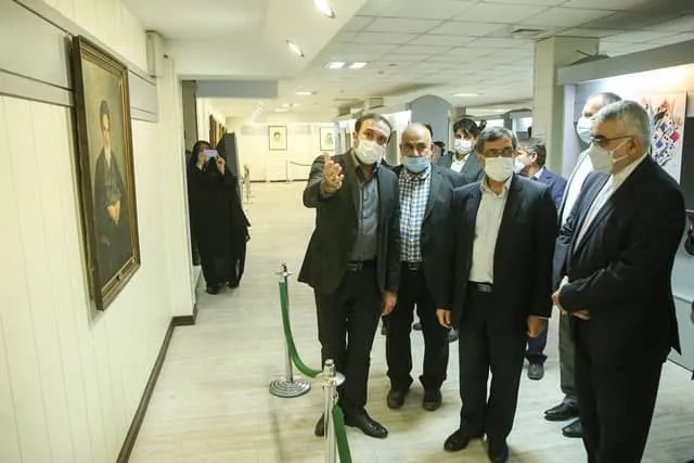 نمایشگاه هنرهای تجسمی با موضوع هنرهای انقلاب و شهید آوینی