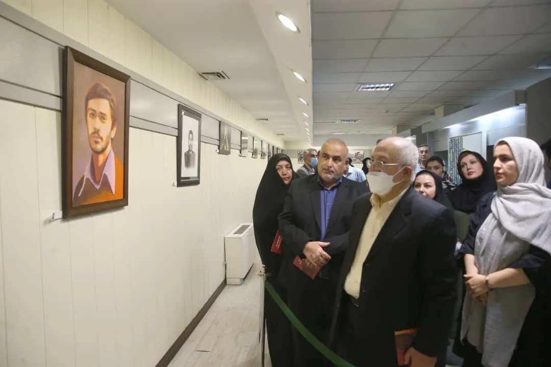 نمایشگاه ایثار در موزه شهدا