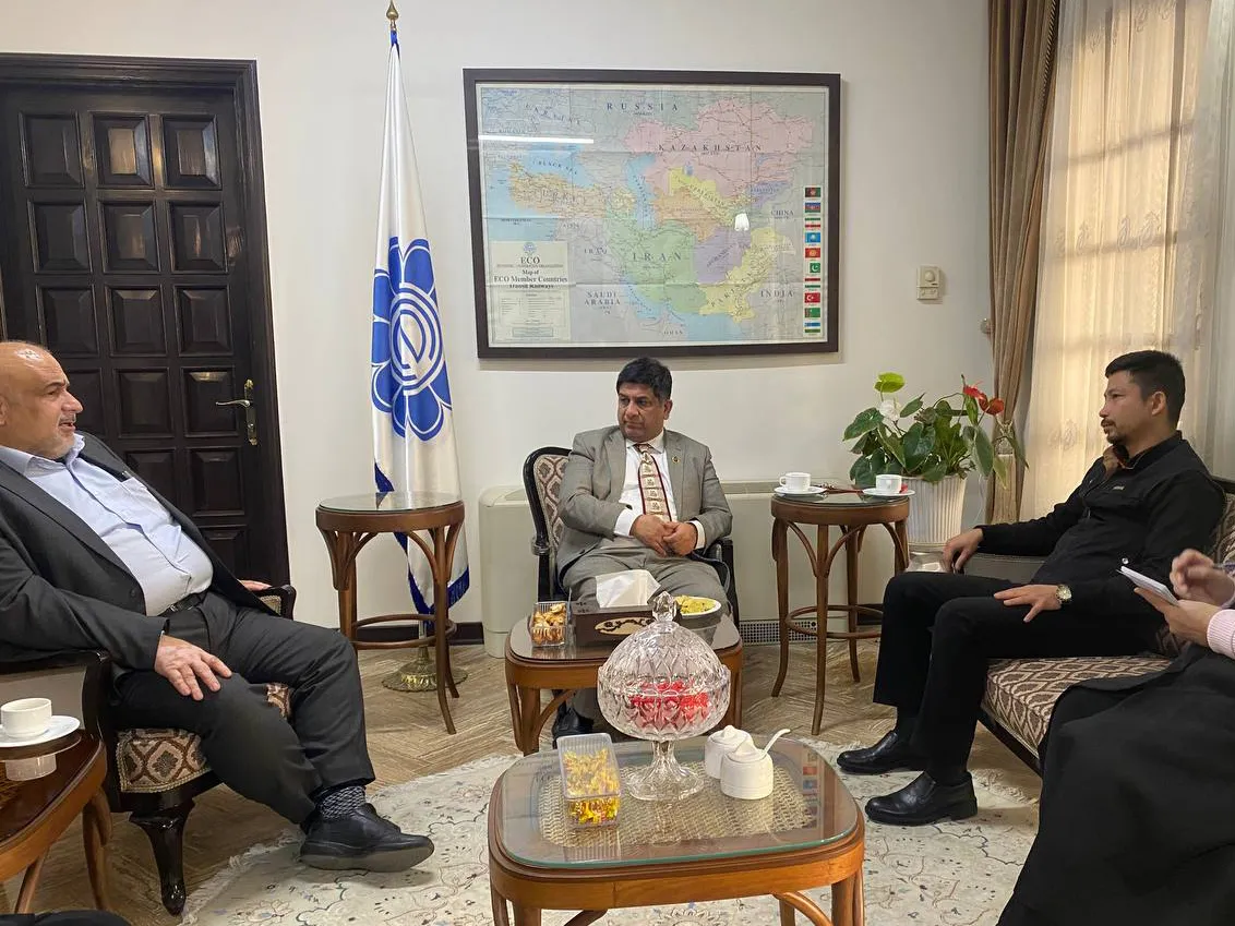 نشست با دکتر سعدخان، رئیس مؤسسه فرهنگی اکو