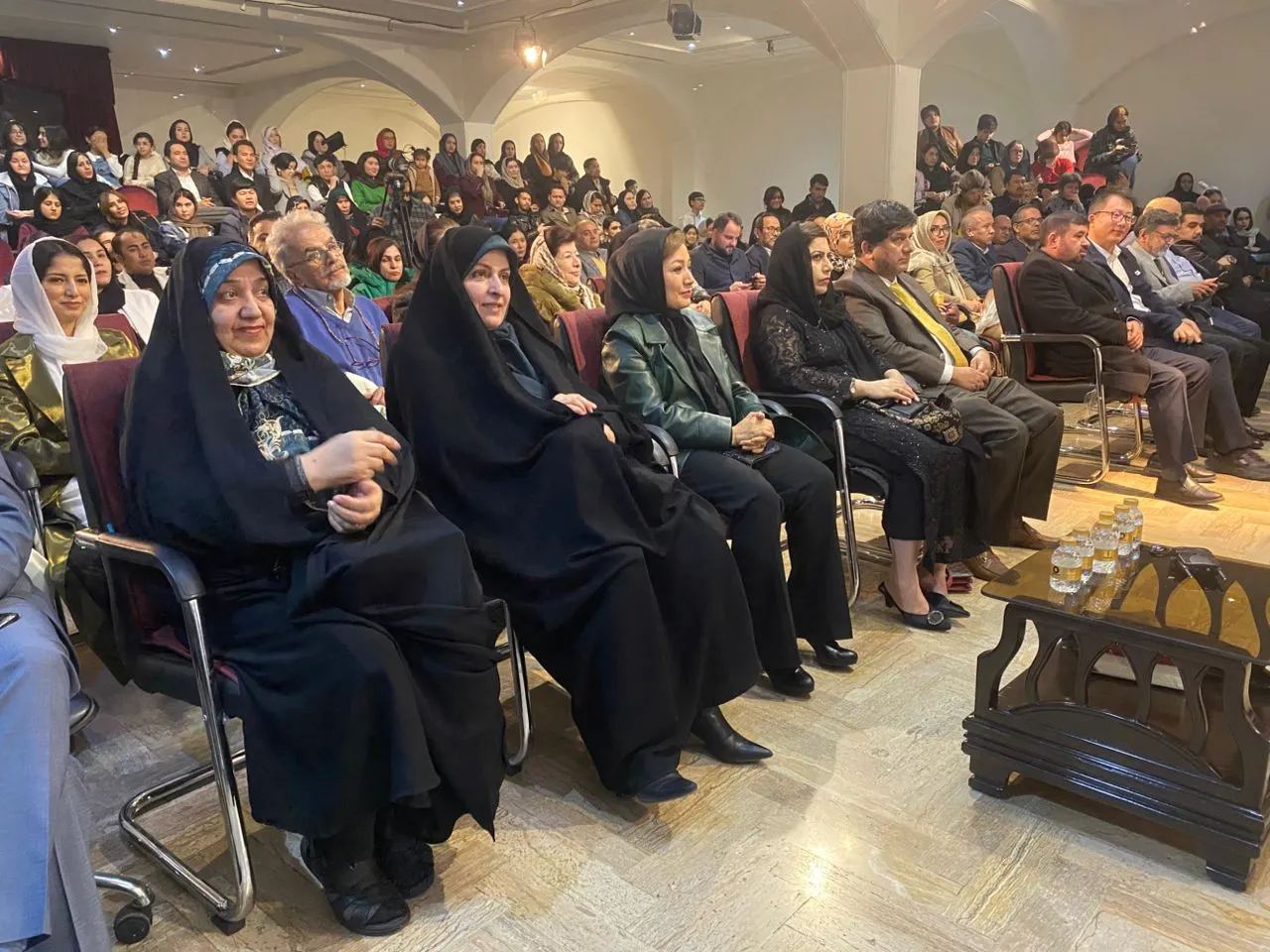 برگزاری نمایشگاه نقاشی و خط «دختران شهمامه» در مؤسسه اکو