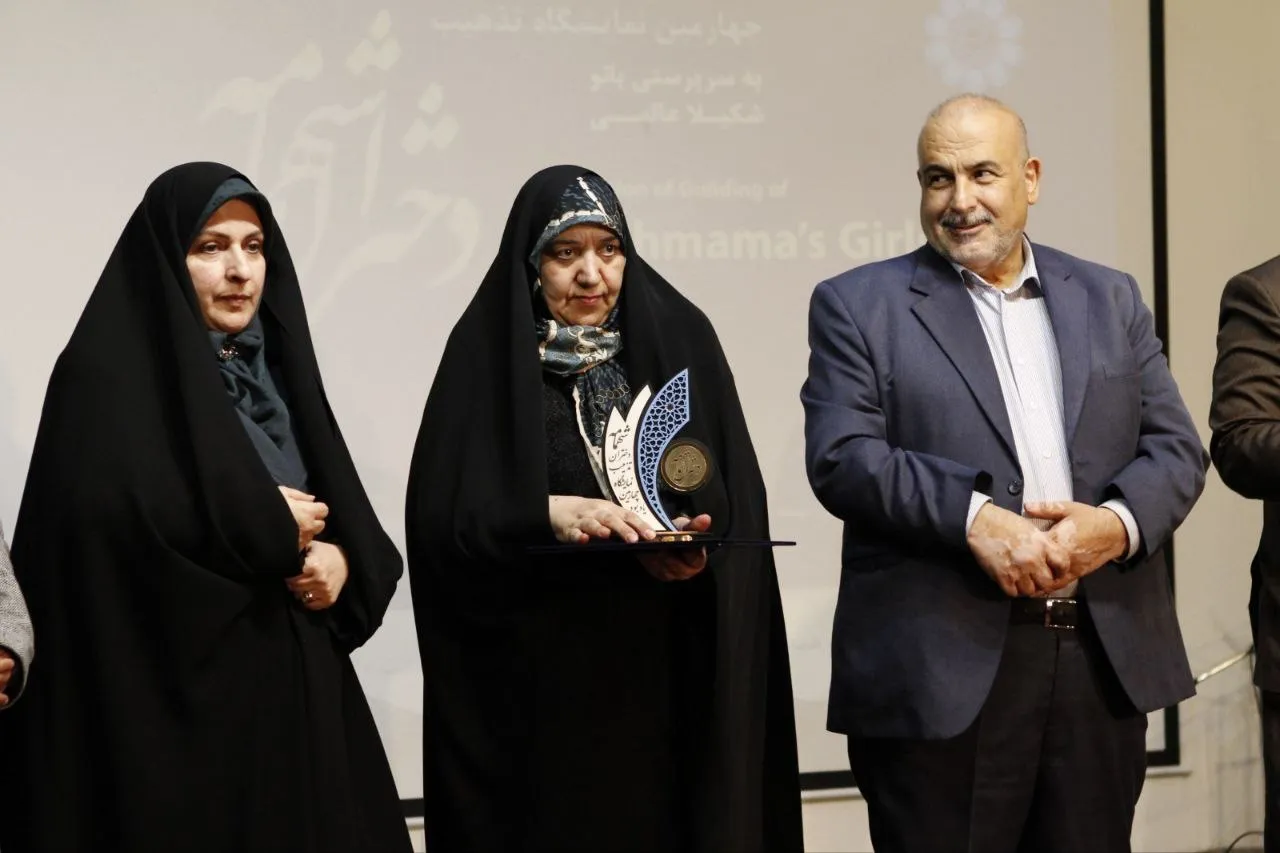 برگزاری نمایشگاه نقاشی و خط «دختران شهمامه» در مؤسسه اکو