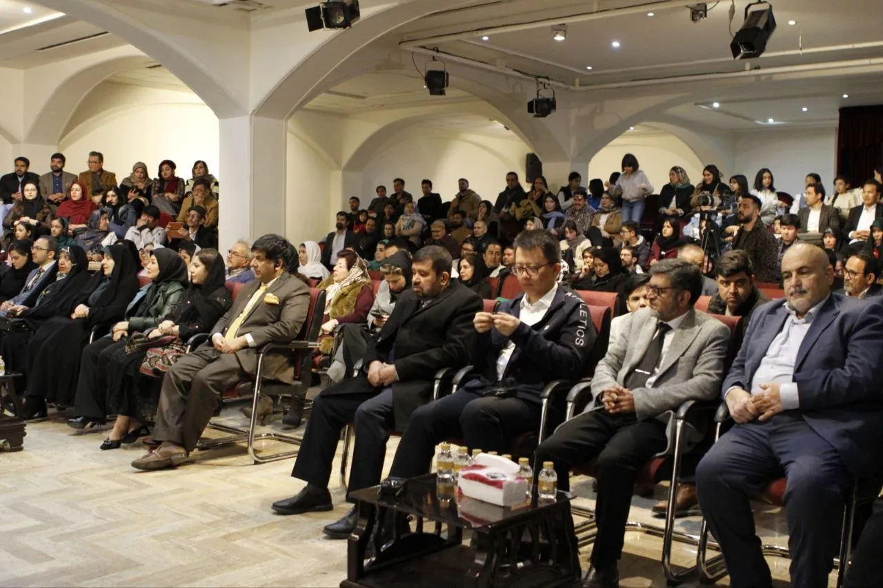 برگزاری نمایشگاه نقاشی و خط «دختران شهمامه» در مؤسسه اکو